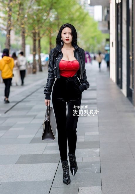 Echo Yue nackt freie fotos