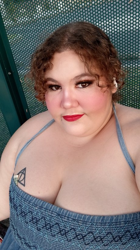 RenaKaskie model heiße bild