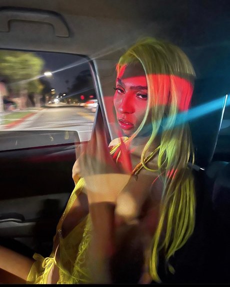 AMINA FORD schöne hd bilder