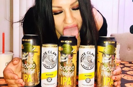 Naughty bites_ schauspielerin erotische bilder