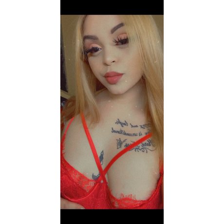 Mrs Rubii Red erotische nackt bild