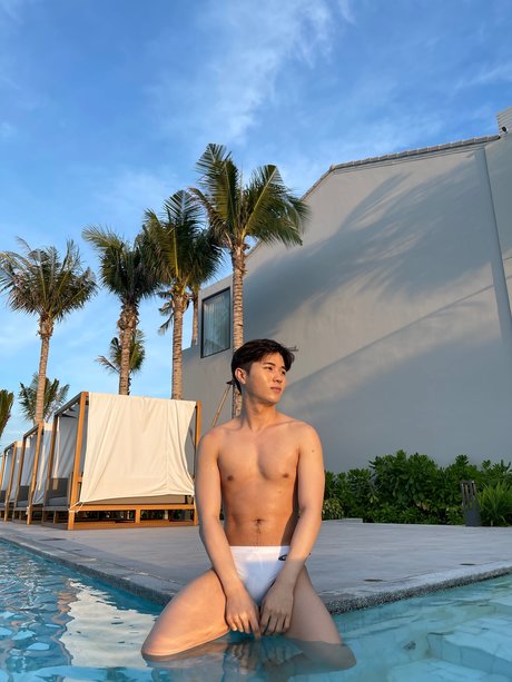 NaiMagazine BKK heiße erotische fotos