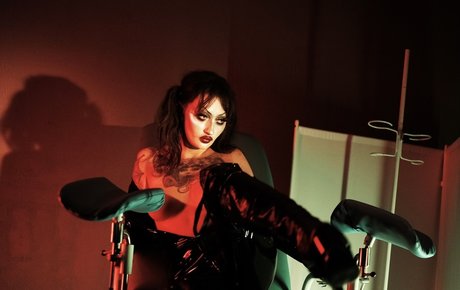 Dora ANY Custom_ hübsche exklusive galerie