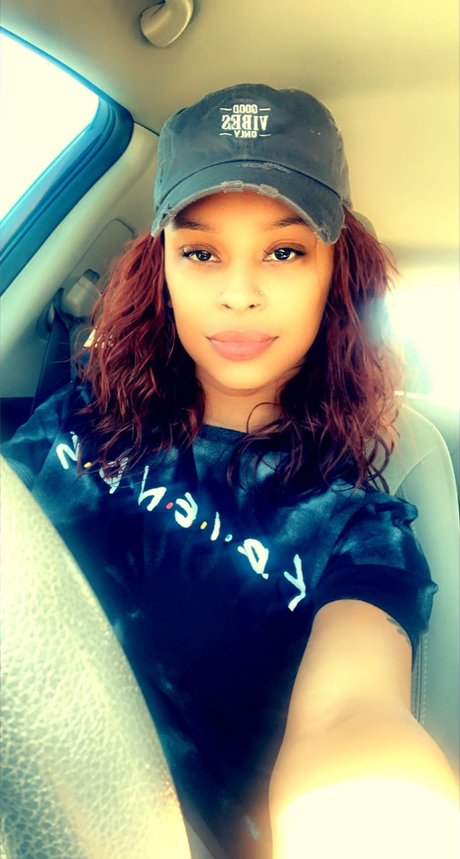 Cherry Bomb_ perfekte erotische bilder