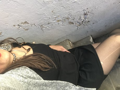 rominita schöne porno bild