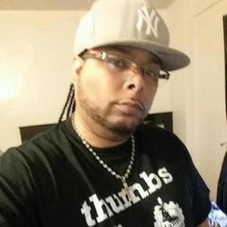 Roberto Luis Patron nackt xxx foto