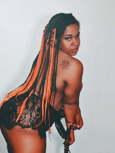 Chic Bear schauspielerin exklusive galerien