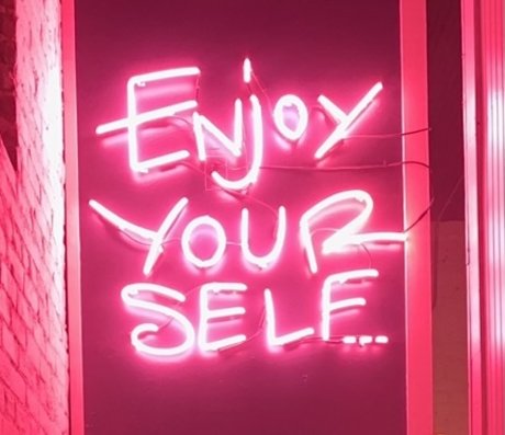 Live Easily nackt porno fotos