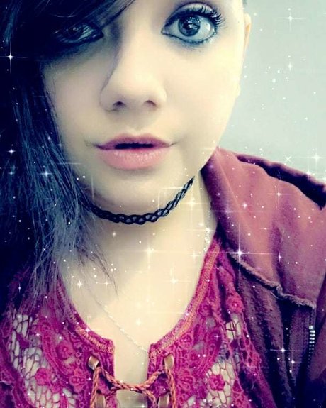 Brooklynn Painter hd top bild