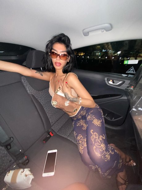 VALLERIA CARAMELA pornostar sexy fotos