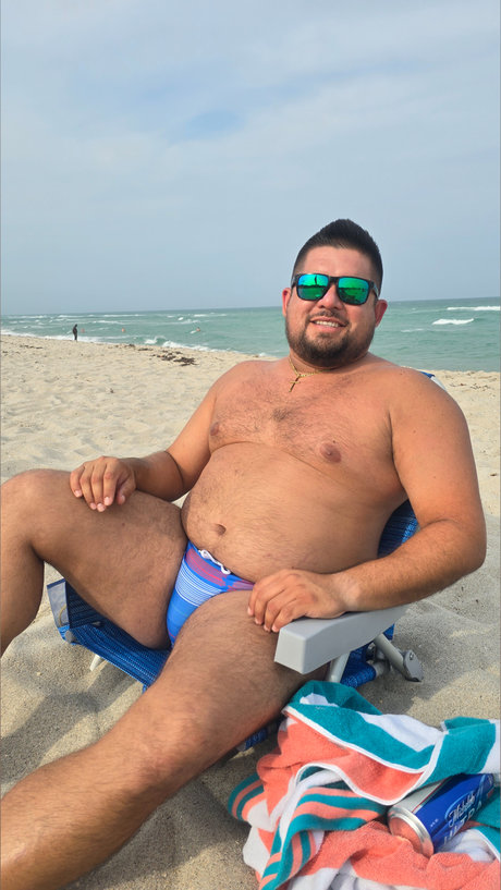 Nestor Martinez porno akt galerie