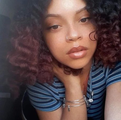 Tyjane Havies xxx erwachsene galerie