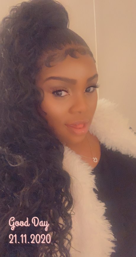 Alaina Lassiter heiße schöne bilder