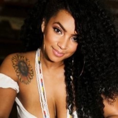 seidylanina model hd fotos