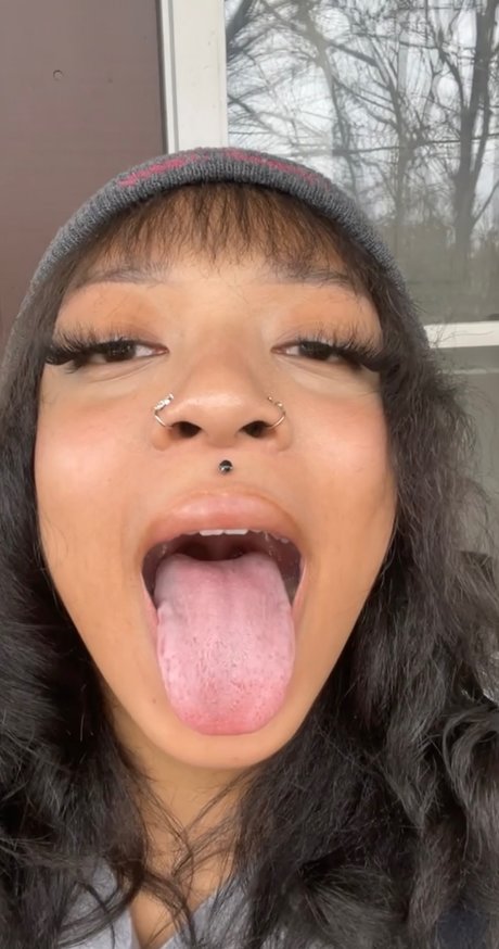 Magiin perfekte nacktheit bild