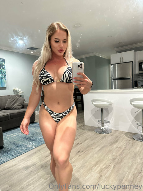 Ashton Penney hd bild