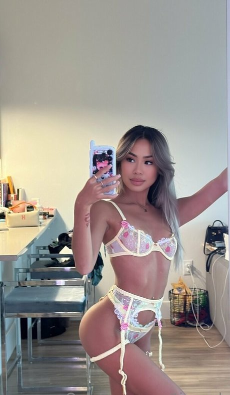 tinyyyk pornostar nacktheit bilder