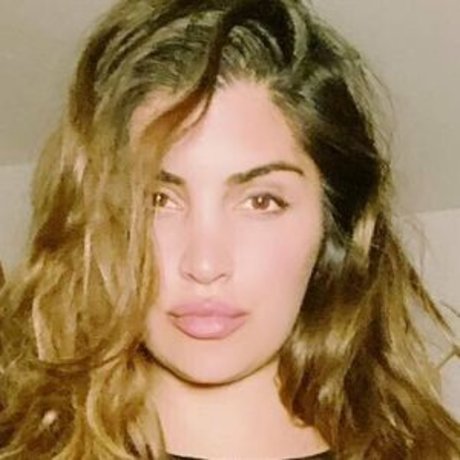 Emira Foods model pornographische galerie