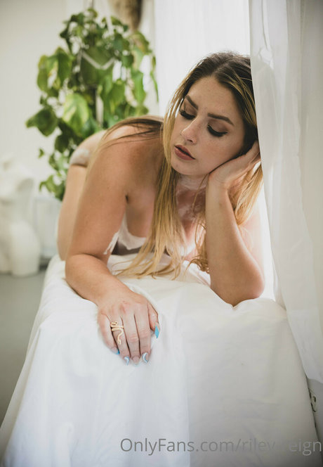 Riley Reign top akt fotos