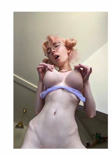 Alice Moon hübsche archiv