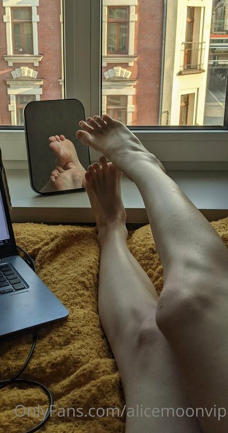 Alice Moon hd porno galerien