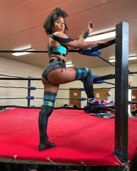 Marti Belle kostenlose porno galerien