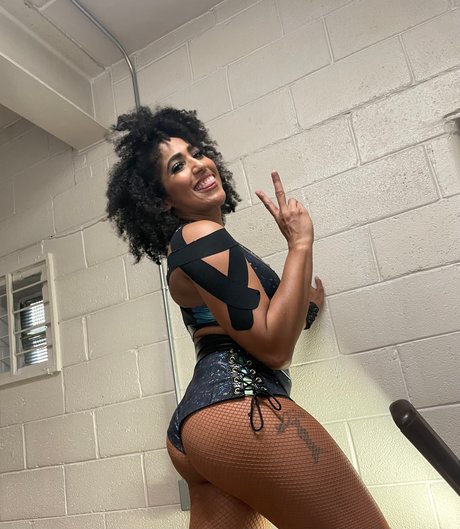 Marti Belle top nackte bilder