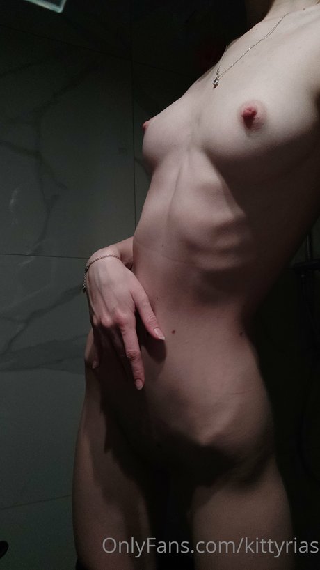 kittyrias exklusive akt archiv