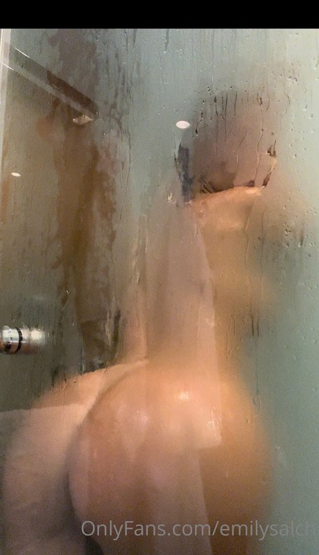 Emily Salch hd nackten bilder