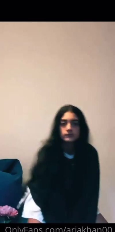 Aria Khan erotische schöne bilder