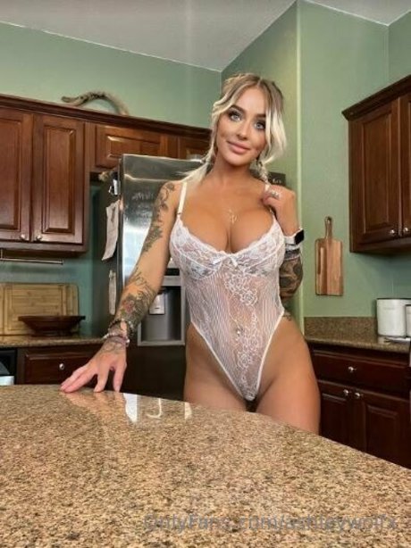 Ashley wolf model erotische bild