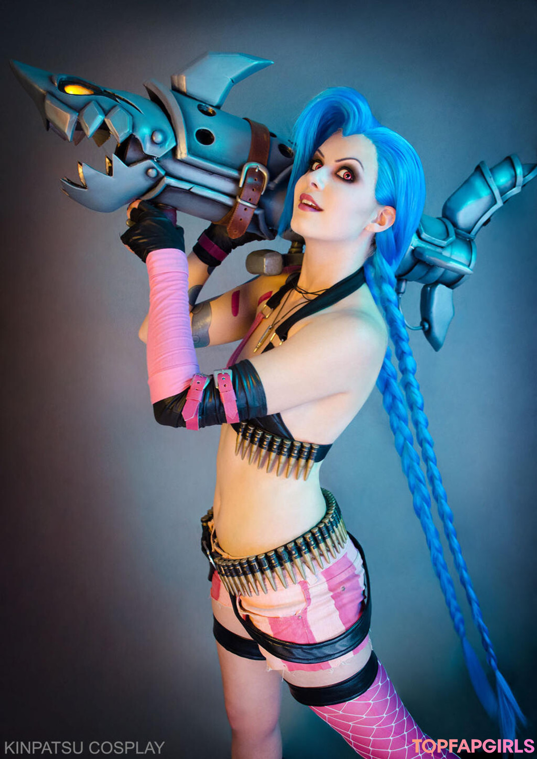 Kinpatsu Cosplay sexy nacktheit bild