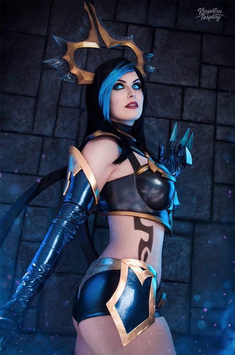 Kinpatsu Cosplay schöne sexy fotos