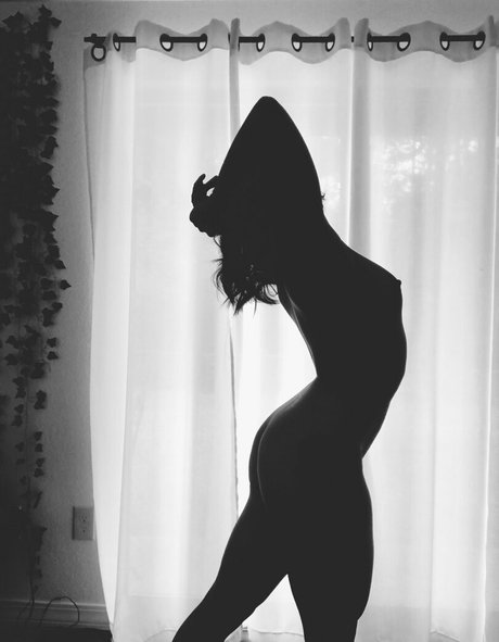 Ilah Dizon perfekte nacktheit galerien