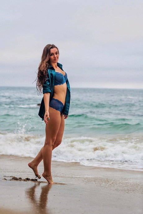 Ally Hardesty erotische akt archiv