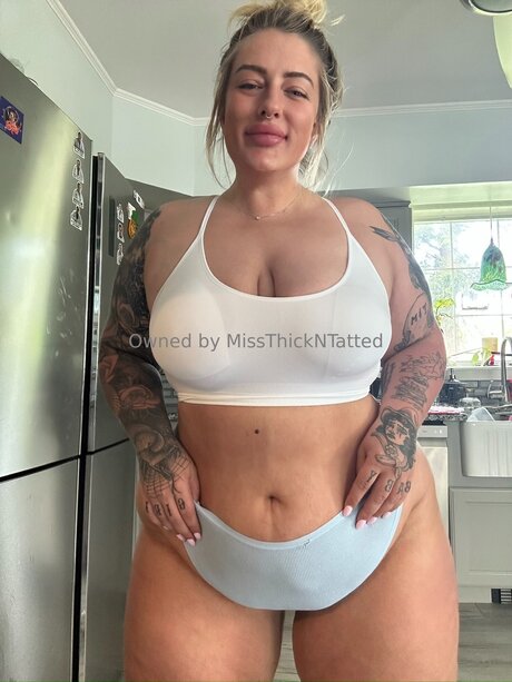 Miss Thick N Tatted beste hübsche archiv