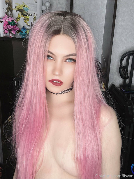 Lisyan Fox exklusive sex foto