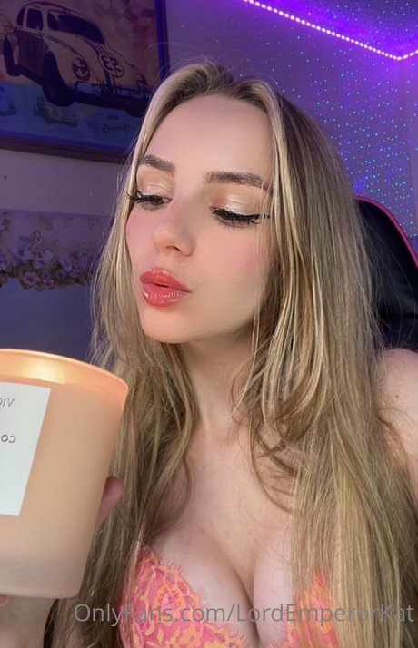 Kat ONLINE NOW erotische pornographische galerien