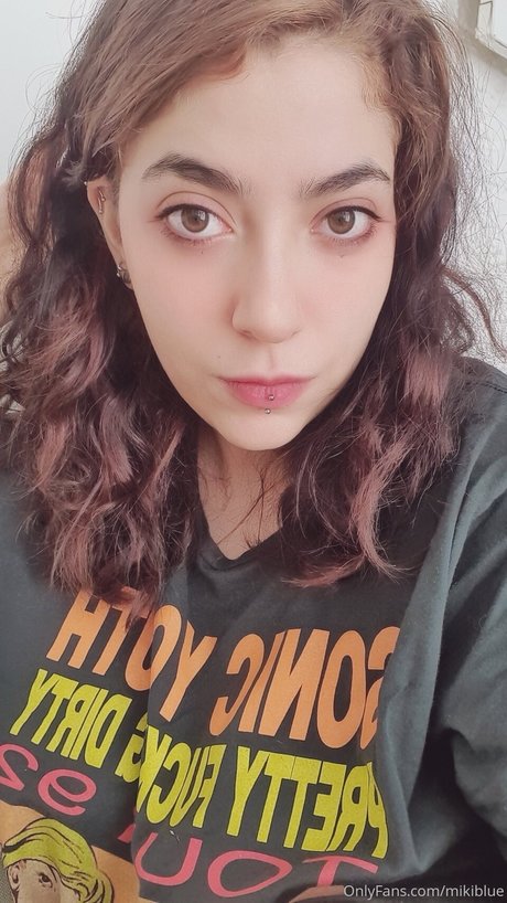 Mikiblue model pornografische galerien