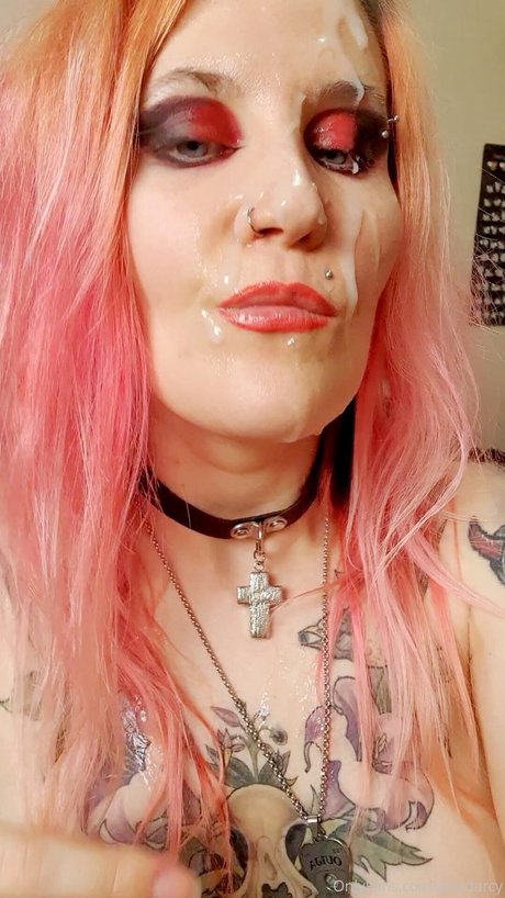 Ann Darcy nackt top foto