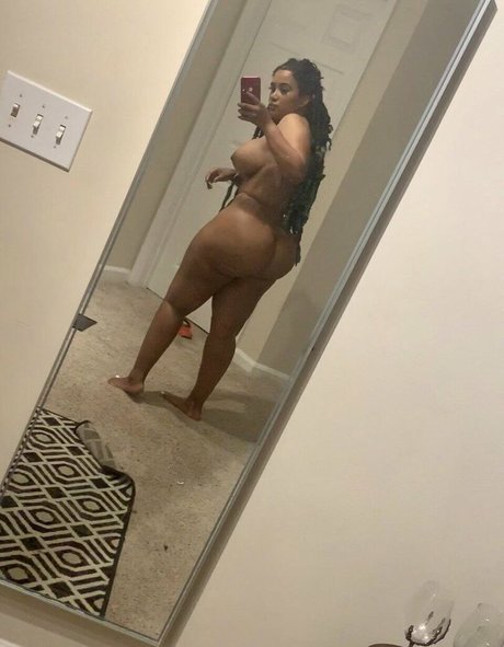 Raychiel erotische akt bild