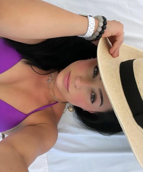 Kat Corrao erwachsene sexy foto