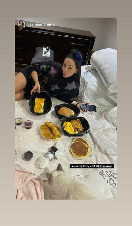 Kat Corrao hd nackte galerien