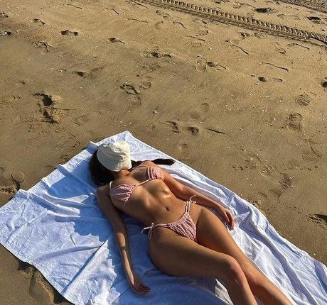 Baek Si Young exklusive top fotos