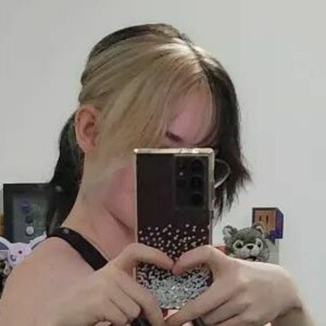 DeadlyKitten s Kofi erotische sexy bilder