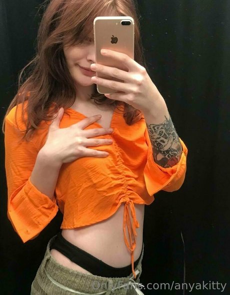 anyakitty pornostar top foto