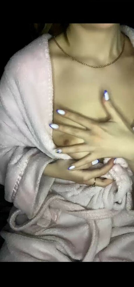 _Tornadi_ pornostar schöne foto