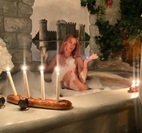 Lola Abbey schöne pornographische galerien