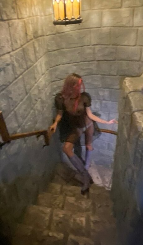 Lola Abbey pornostar kunst foto