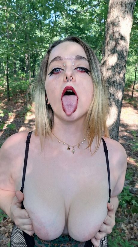 Izzysweettart nacktheit sex archiv